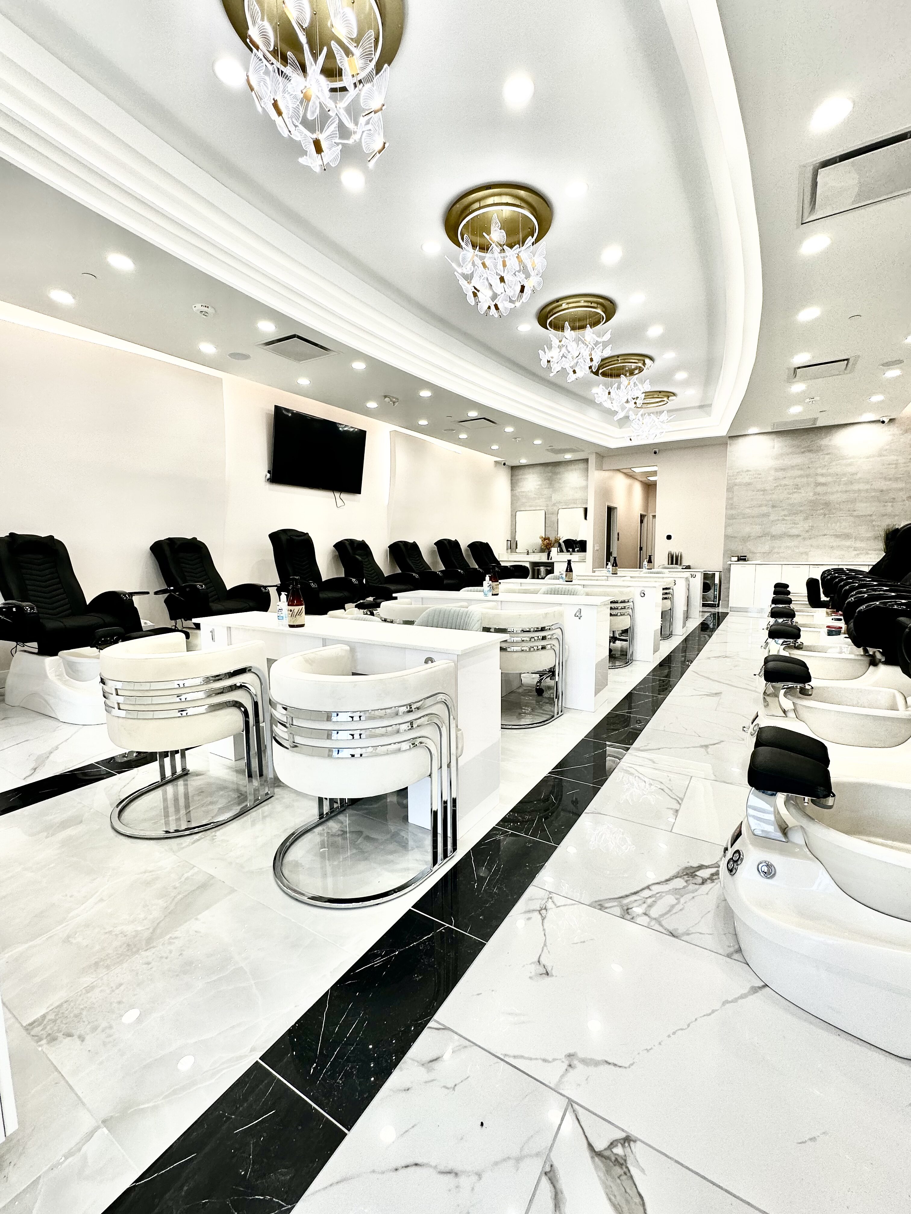 Nail salon build-out