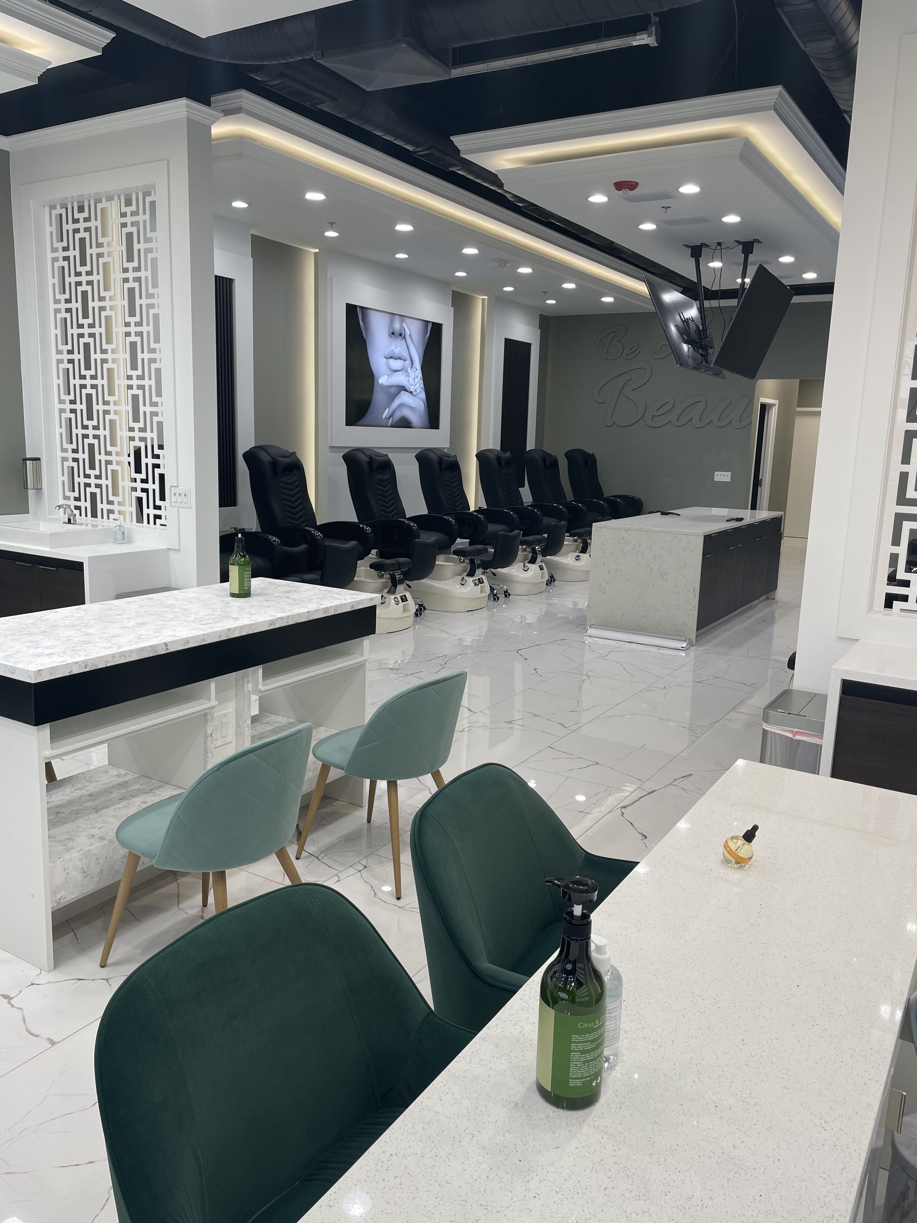 Nail salon